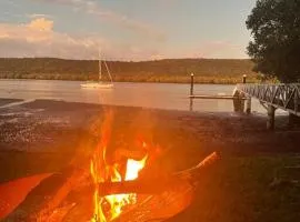 Waterfront, Deep Water Pontoon, views to Straddie