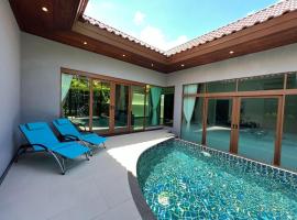 Ocean Palms Luxury Villa Bangtao Beach Phuket，位于邦涛海滩的旅馆