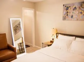 HomeTel Premium Guest Suite w/ Private Entrance