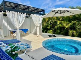 Luxury Mocawa House: Two Jacuzzis, Pool & BBQ.，位于拉特瓦伊达的酒店