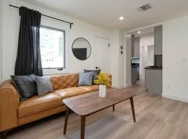 Fun 5 Bedroom House Near DTLA