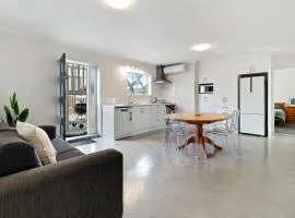 Barefoot Breeze - Waihi Beach Holiday Home