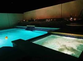 J’s amazing pool and hot Jaccuzi sweet house