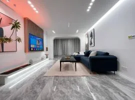 Shanghai Jing'an Modern Luxury Mansion 3 Bedrooms Near Metro & Attractions