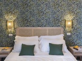 Hotel Villa Lubrense Sorrento，位于马萨鲁布朗斯的酒店