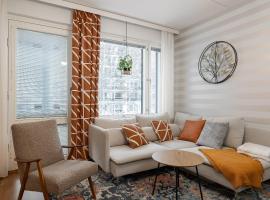 Hennalan Helmi kokonainen huoneisto 73 m2, täydellisellä sijainnilla, ilmainen parkkipaikka，位于拉赫蒂的酒店