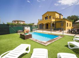 Catalunya Casas Private pool with access to BCN and Costa Brava!，位于Sils的度假屋