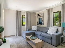 Modern 1 bedroom non-seafacing unit on luxury golf estate