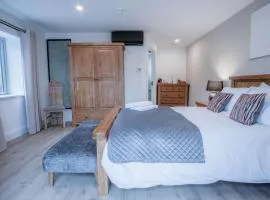 Suite 7 - Sleeping Giant Hotel - Pen Y Cae Inn