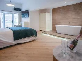 Suite 5 - Sleeping Giant Hotel - Pen Y Cae Inn