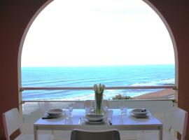 Duplex vue Océan- Piscine-Plage à pied，位于安格雷的酒店