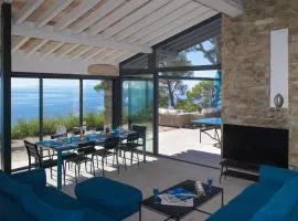 Villa 6 chambres, vue mer sur 180°,plage privée.