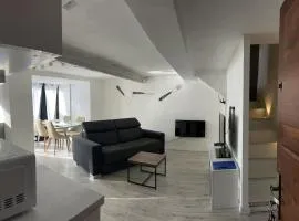 Charmante maison Climatisé avec Netflix et Disney plus