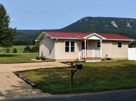 Holly Tree Retreat Located In Beautiful Luray, VA.，位于卢雷的别墅