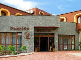 戴安娜旅馆，位于皮耶什佳尼的酒店