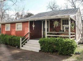 Wensel Cottage in downtown Natchez，位于纳奇兹的酒店