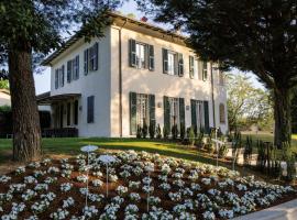 Villa Monacelli，位于法诺的高尔夫酒店