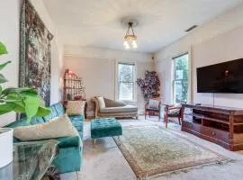 Eclectic Sacramento Home about Half Mi to Downtown!
