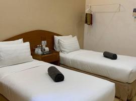 ANGGERIK IMPIAN HOTEL -Best for Travellers at Kuala Berang，位于Kuala Berang的酒店