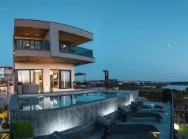 Villa Vie in Medulin for 10 people with heated pool, wellness and home cinema