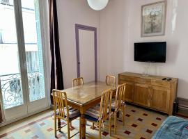 APPARTEMENT MAISON, CENTRE VILLE, PROCHE PLAGE TOUT COMMERCE，位于芒通的低价酒店