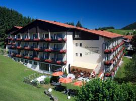 Interest Vitalhotel - Partnerbetrieb von Oberstaufen PLUS，位于上施陶芬的酒店
