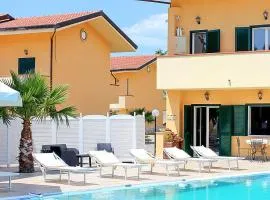 Awesome Home In Paestum With Wi-fi