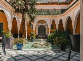 Magnifique Riad avec patio extérieur，位于维希的别墅