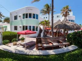 Walkabout 2 Oceanfront Suite on Hollywood Beach，位于好莱坞Hollywood Beach的酒店