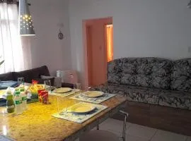 Apartamento em Ubatuba- centro - apartamento 2 quartos com ar cond