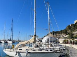Segelboot Cala del Forte，位于文蒂米利亚的船屋