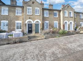 Charming Church Walk, Long Melford - 2 bedroom property with parking，位于朗梅尔福德的酒店