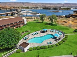 Columbia River Hotel, Ascend Hotel Collection in The Dalles，位于达尔斯的酒店