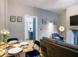 Cosy 2 bedroom Cottage in a World Heritage Village，位于希普利的酒店