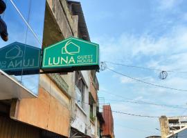 Luna Guest House，位于Tanjungkarang-Telukbetung的民宿