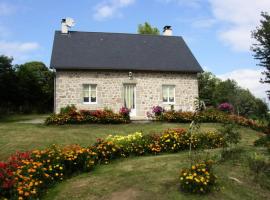 Gîte de France Chez dédé et léa 3 épis - Gîte de France 6 personnes MAE-9414，位于Sarroux的酒店