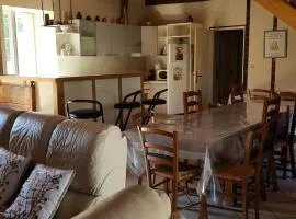 Gîte de France "les volets bleus" 3 épis - Gîte de France 12 personnes MAE-9484