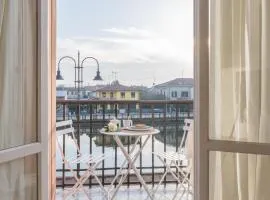 Palazzo Spada - Appartamento con balcone vista fiume in centro