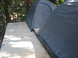 Edakkal Camp And Tent，位于安巴拉瓦亚尔的露营地