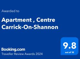 Apartment , Centre Carrick-On-Shannon，位于香农河畔卡里克的带停车场的酒店