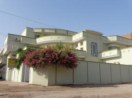 Royal Castle，位于拉希迈尔汗的酒店