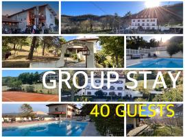 GROUP STAY VILLA - 40 Guests - PRIVATE POOL - TENNISCOURT - PRIVATE COOK - CONVERANCE ROOM villaitaly eu，位于卡伊罗蒙泰诺泰的酒店