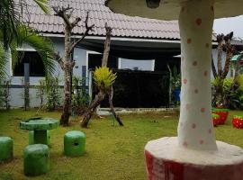 OYO 75352 Hotel Family House And Resort Phetchaburi，位于华欣的酒店