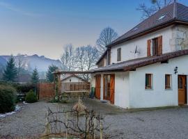 La maison des Jolicoeurs，位于Saint-Christophe-sur-Guiers的酒店
