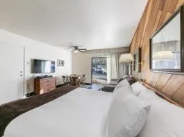 Homey 1st Floor Studio #135 at Donner Lake Village