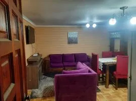 Se arrienda hermoso departamento interior amoblado con baño privado y estacionamiento para cuatro personas a quince minutos a pie de la maravillosa PLAYA DE EL QUISCO