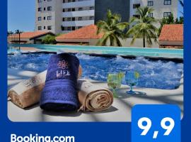 Steps from the Beach Condo Life Bucerias Golden Zone，位于布塞里亚斯的酒店