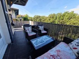 Appartement T3 avec piscine et terrasse, à 200m du centre de La Croix-Valmer - FR-1-100-324