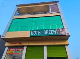 OYO HOTEL GREEN，位于Jīnd的酒店