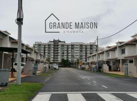 GRANDE MAISON HOMES 2 A'Famosa Golf view Near WATERPARK l UITM l HONDA l Netflix l Self Check in，位于Kampong Alor Gajah的酒店